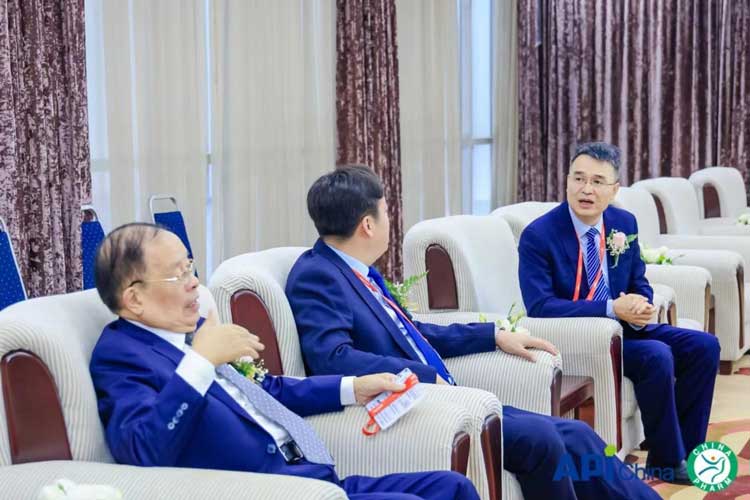 展會剪彩儀式等候.jpg 展會剪彩儀式等候.jpg